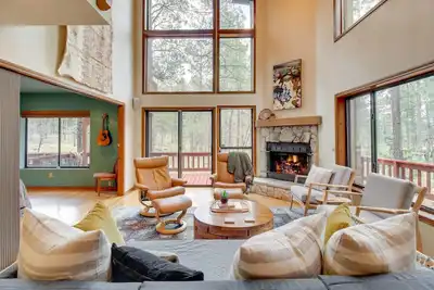 Image de Spacious Pinetop-Lakeside Home w/ Deck - Near Golf