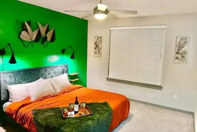 Image de Green Manifesto 1 Bd/1 Bath Galleria/Downtown