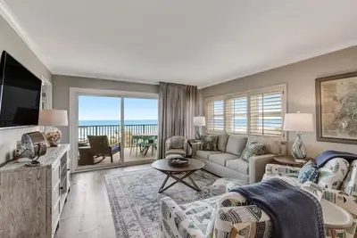 Image de Oceanfront End Unit | Completed Renovated | Luxury 3rd Floor Amelia South Condo