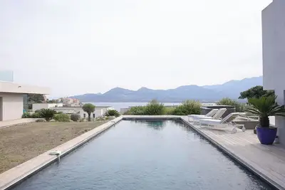 Image de Maison d architecte neuve a calvi vue mer et citadelle. piscine 15m