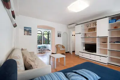 Appartement 'Beach Paradise - Cicerone' avec Wi-Fi et climatisation