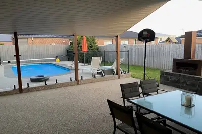 Image de Spacious Family Entertainer- Close to Wineries, Adventure Park and the bay