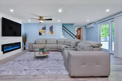 Image de Luxury newly renovated unit