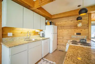 Charming Ranch Cabin with Deck, Loft Bunks and Private Pool Access