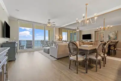 Image de Indigo East 1004, Great Views, Beachfront!