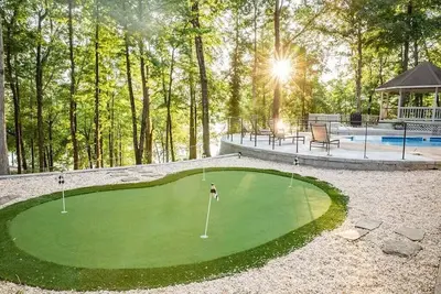 Image de Lake T Retreat - Sunset - Pool - Putting Green!