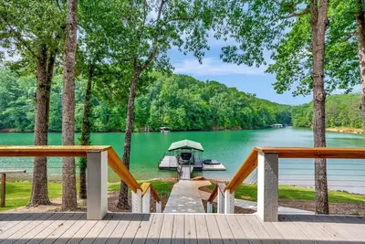 Image de Chartwell Pet Friendly Home in Secluded Cove