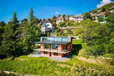 Image de Villa Rose in the center of Montreux by GuestLee