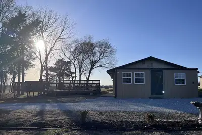 Image de Farm house close to lake and public hunting land but yet far away for privacy!