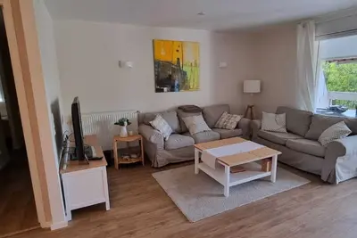 Image de Große Helle Wohnung im Grünen in Strandnähe