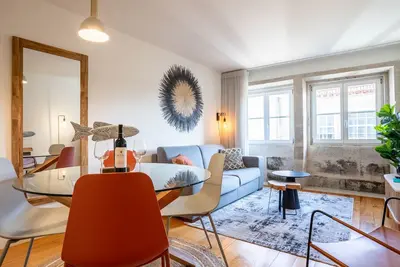 Image de Historical Downtown Retreat Duplex by LovelyStay