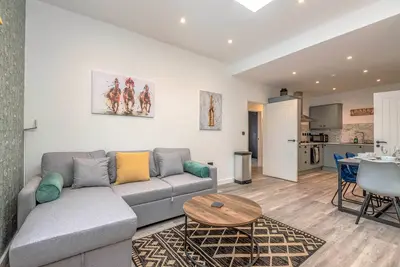 Image de The Cotswold Woodland by Fortuna Property