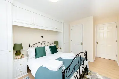 Image de Flat 5 Parkview-Premium-Appartement-Salle de bain privée séparée-Balcon