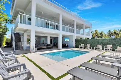 Image de Cielo's Del Mar 1 - Pool/Dock/Beach Luxury in Kcb
