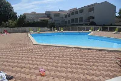 Image de Studio de charme ile d'oléron piscine /tennis/terrain de boules+ 700 m plage