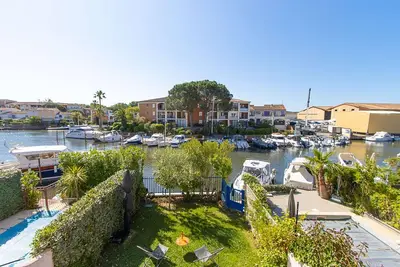Image de Maison rénovée plein Sud - Clim, Wifi, Amarrage 11m