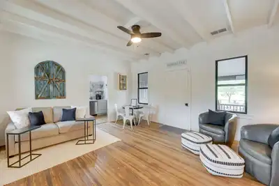 Image de 'The Hideaway' Secluded & Spacious Schulenburg Gem