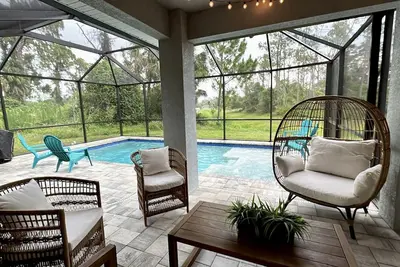 Image de Gorgeous Pool House in North Port, Fl