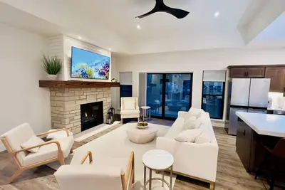 Image de Luxury vacation home just a 16-minute walk to Downtown and Riviera Beach