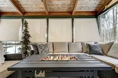 Image de Beautiful Lodge in The Hideout! !