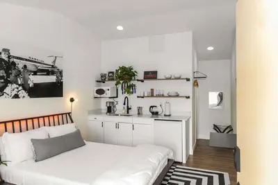 Image de Sch14 · Molokoni Studio suite liʻiliʻi