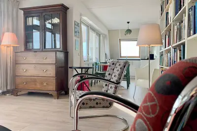 Image de Close to beach, spacious city centre flat, 2 bedrooms, WiFi, washing machine