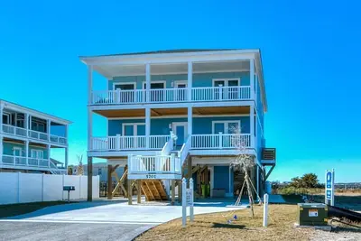 Image de Brand New Ocean&Sound Views Home-Located Beside Bluewater Point Boat Ramp