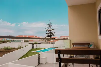 Image de Près des meilleures plages, bars et restaurants locaux!