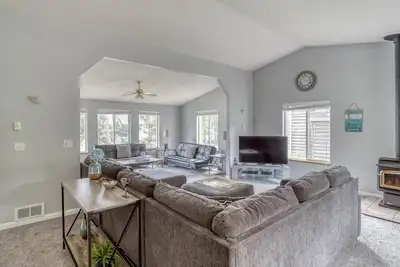 Image de Single-Level Home with Double Living Room, King Suite, is an Easy Walk to Beach!