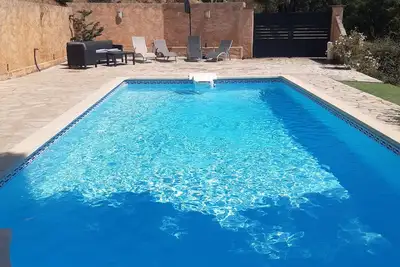 Image de Villa 3 chambres, piscine privée, proche d'un golf