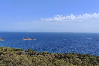 Image de Mobilhome Neuf 3 chambres avec Magnifique vue mer Domaine 4 étoiles.