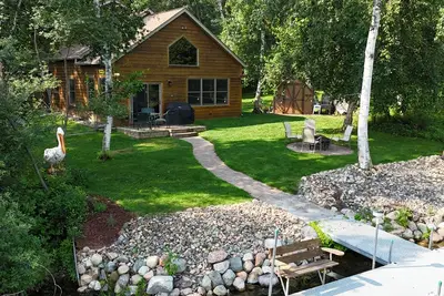 Image de Spacious Summer Escape: Private Backyard, Dock & Fire Pit, Channel Waterfront