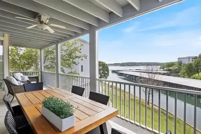 Image de Loto Escape Lakefront Condo