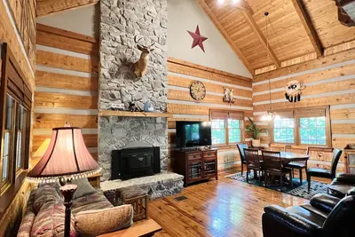 Image de Lake View- Cozy log cabin close to everything