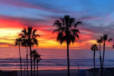 Image de Inviting oceanfront condo, dog-friendly, with hot tub, balcony, & W/D