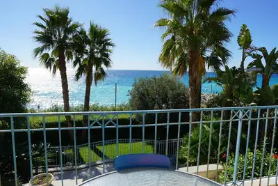 Appartement Standing Front de Mer, Très Calme, Village Typique, 15min Sanremo