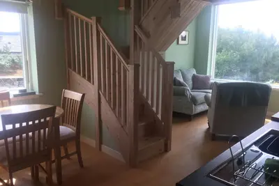Image de Unique Tiny House Within own Grounds. Ideal Village Location With Sea/hill Views