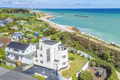 Image de 4 chambres à coucher à Elmer