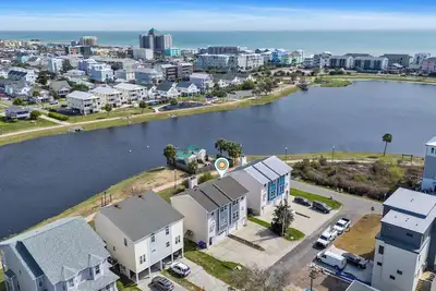 Image de Coastal Beach Condo-Lake Park Community