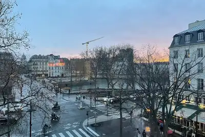 Image de Extremely rare 3-bedroom apartment on the Seine