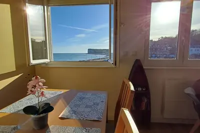 Image de Appartement rénové vue mer, plage et falaises