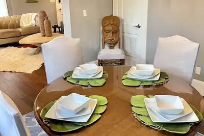 Image de 3-bed Historic home minutes to EverBank Stadium in Springfield