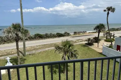 Image de 3 bedroom Oceanview townhome with double car garage