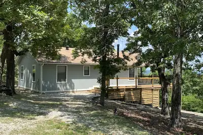 Image de Peaceful Cabin in the Woods Near Lake Tenkiller - Sleeps 6