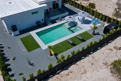 Image de Skye Ranch~new luxury home -Jacuzzi Heat Included