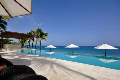 Image de Deluxe Instyle Residences 1 Br Infiniti Blu with a Private Beach access
