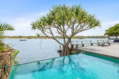 Image de Stunning Waterfront: Private Pool, Jetty