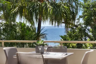 Image de Beachside Chic Stay