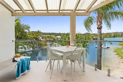 Image de St Tropez 7: Stylish Apartment on the Noosa Waterfront, River Views