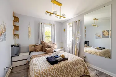 Image de Elegant Serene Escape in Wyandotte